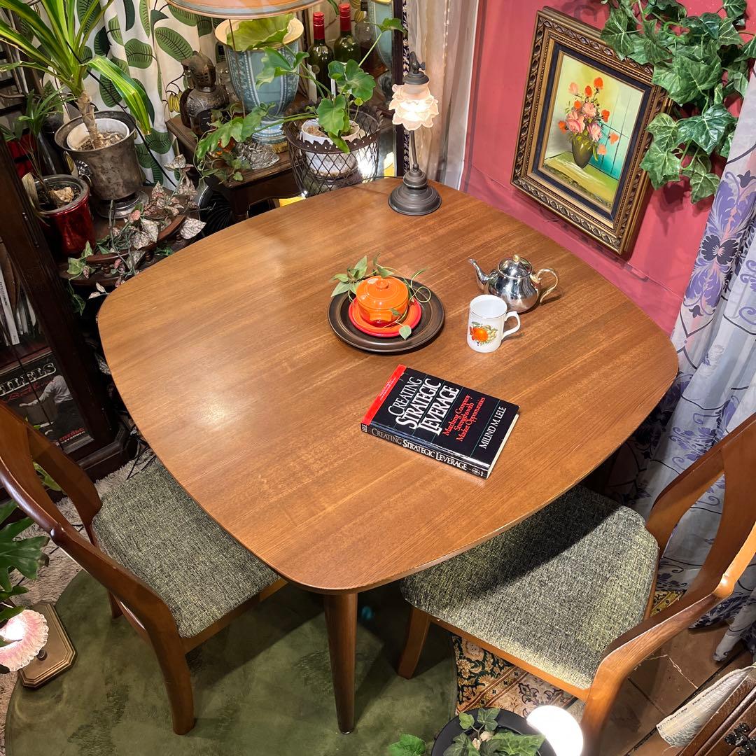 ヴィンテージ アッシュソリッド　ダイニングテーブル　丸テーブル