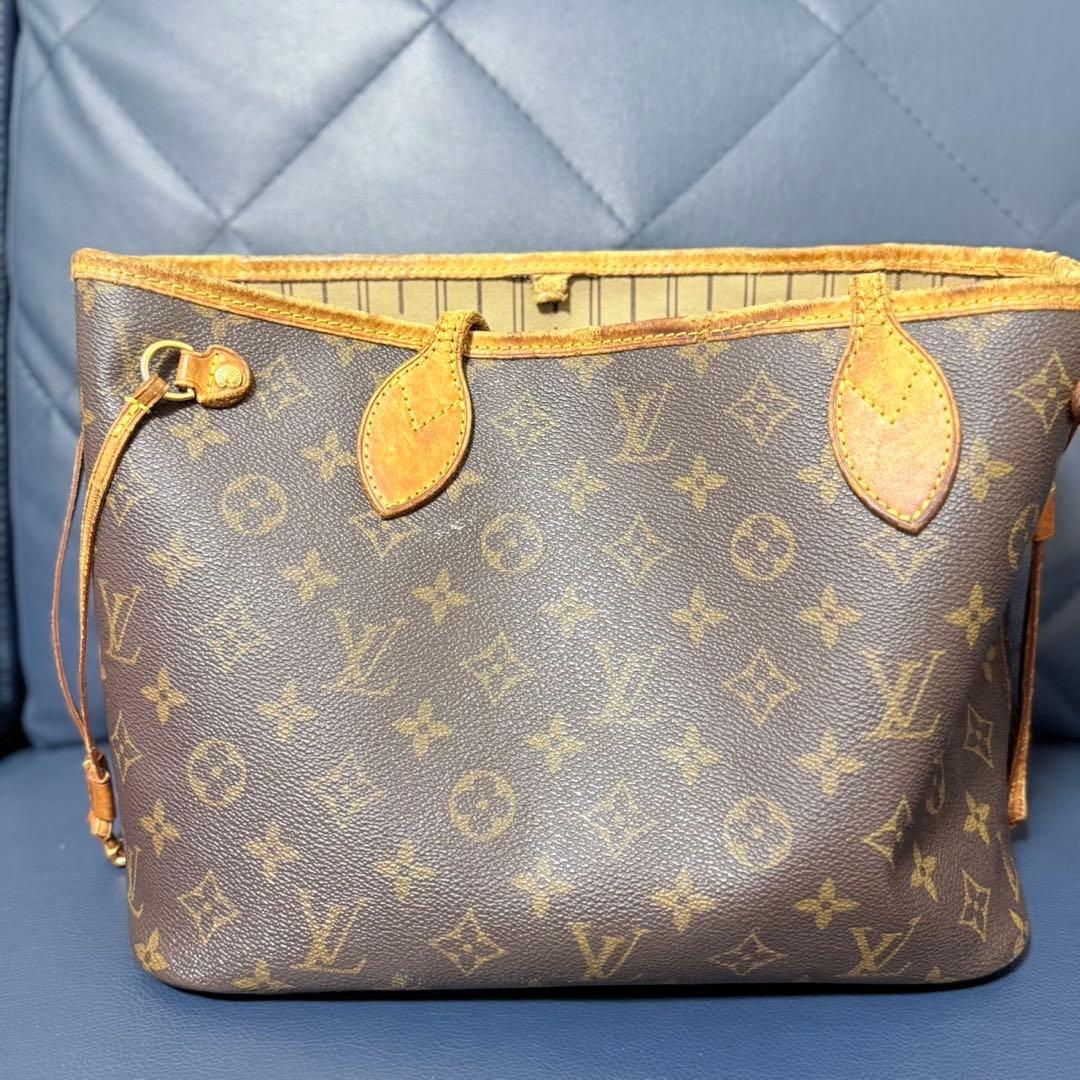 ハンドバッグ　LOUIS VUITTON ネヴァーフル