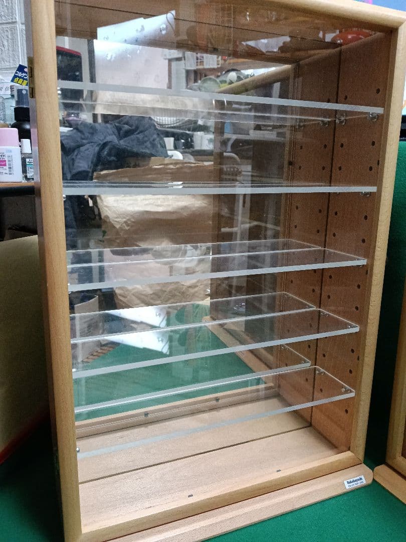 ナカバヤシ木製ガラスケース 6段 2セット。