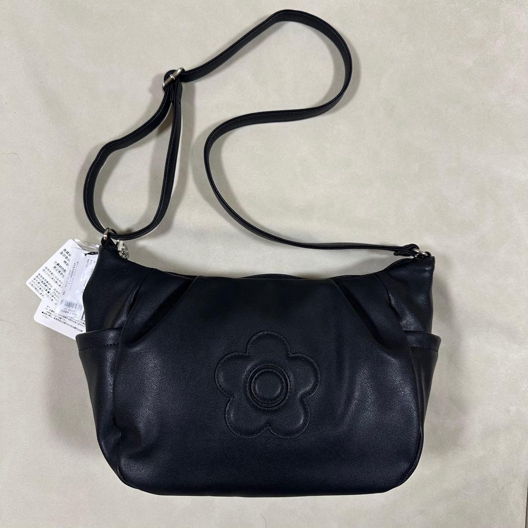 新品未使用 マリークワント デイジー ロゴ ショルダーバッグ 黒 大容量 人気