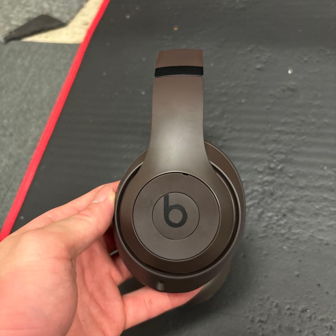 Beats ワイヤレスヘッドホン ブラウン