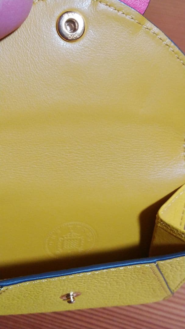 【本日限定価格！】ANYA HINDMARCH三つ折り財布大人気ザニー