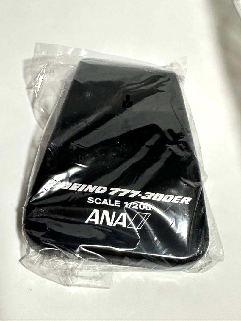 全日空商事 1/200 ANA 777-300ER STAR ALLIANCE