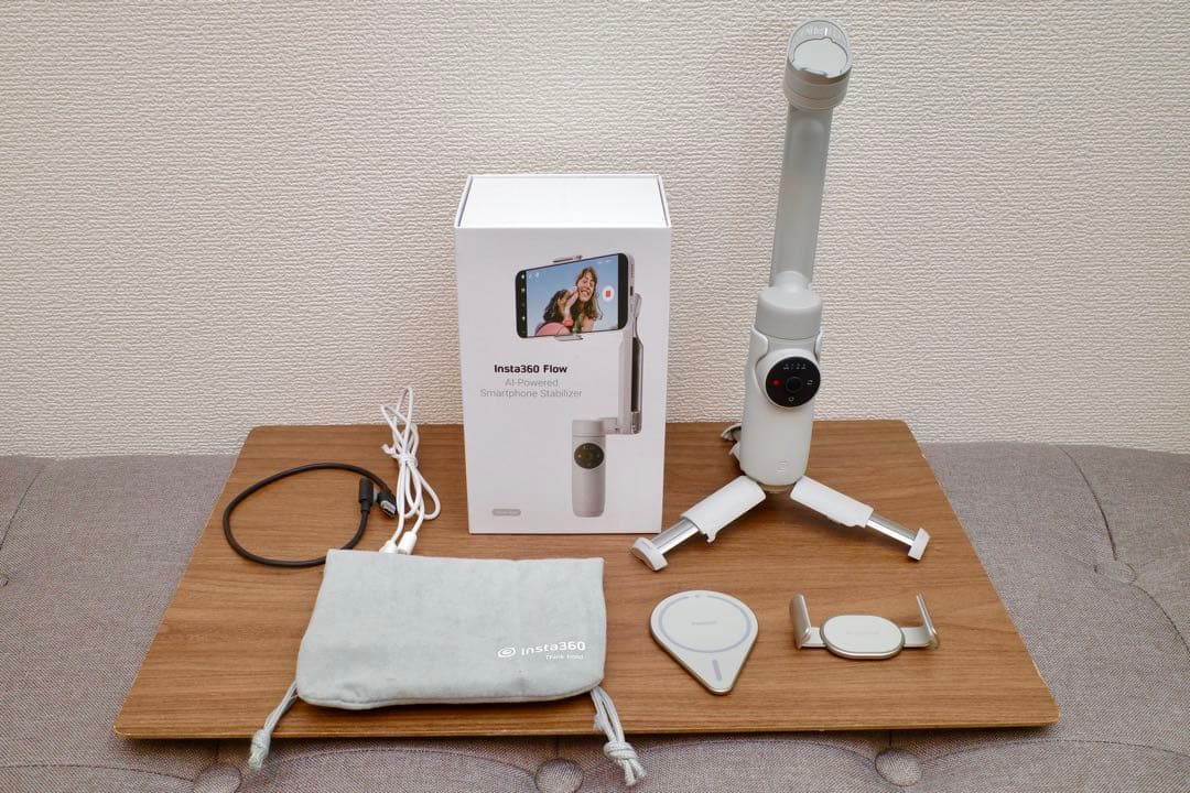 Insta360 Flow スマホスタビライザー　自撮り
