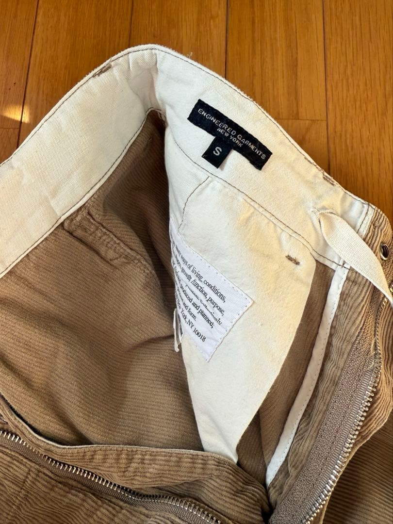 エンジニアードガーメンツ　コーデュロイパンツ