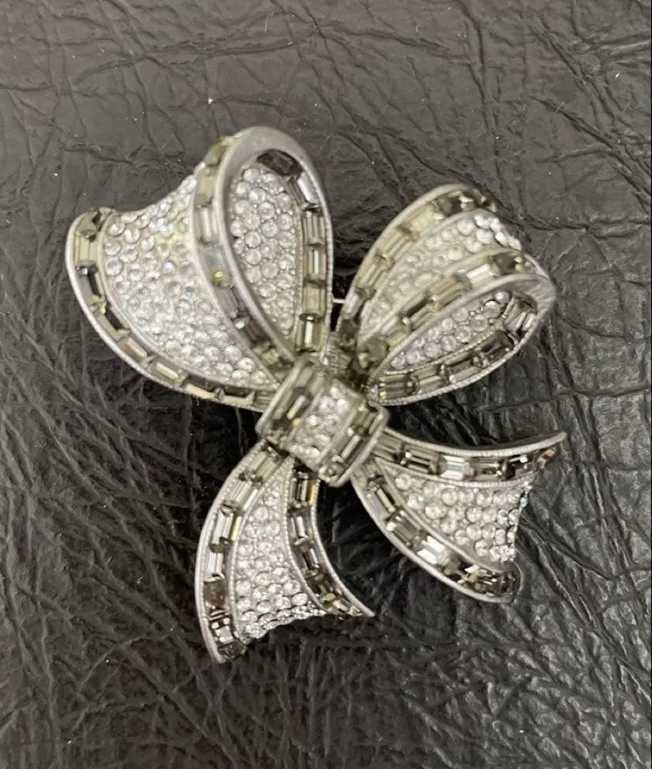 FOXEY フォクシー　ブローチ　リボン