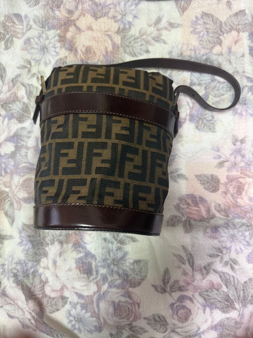 Fendi ロゴパターン ショルダーバッグ