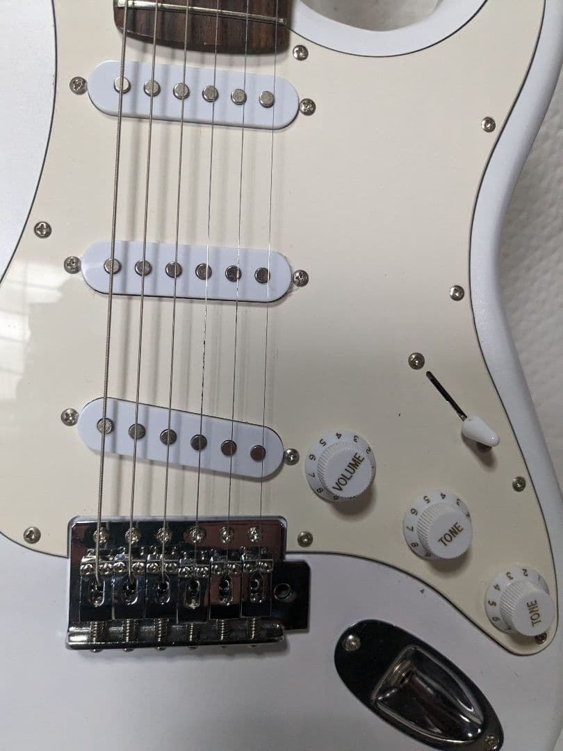 バスカーズ、エレキギター、ホワイト