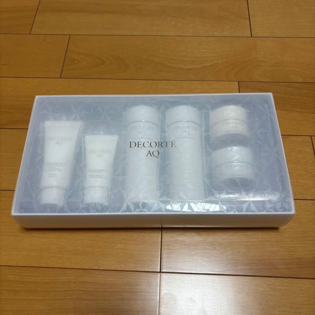 コスメデコルテ クリスマスコフレ2024 AQブライト ラディアンス コフレⅠ