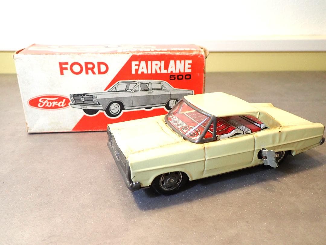 Ford Fairlane 500 ビンテージ当時物ブリキカー ネジ巻き前進