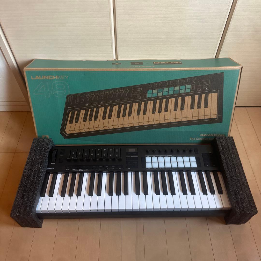 Novation Launchkey 49 Mk4 MIDIキーボード