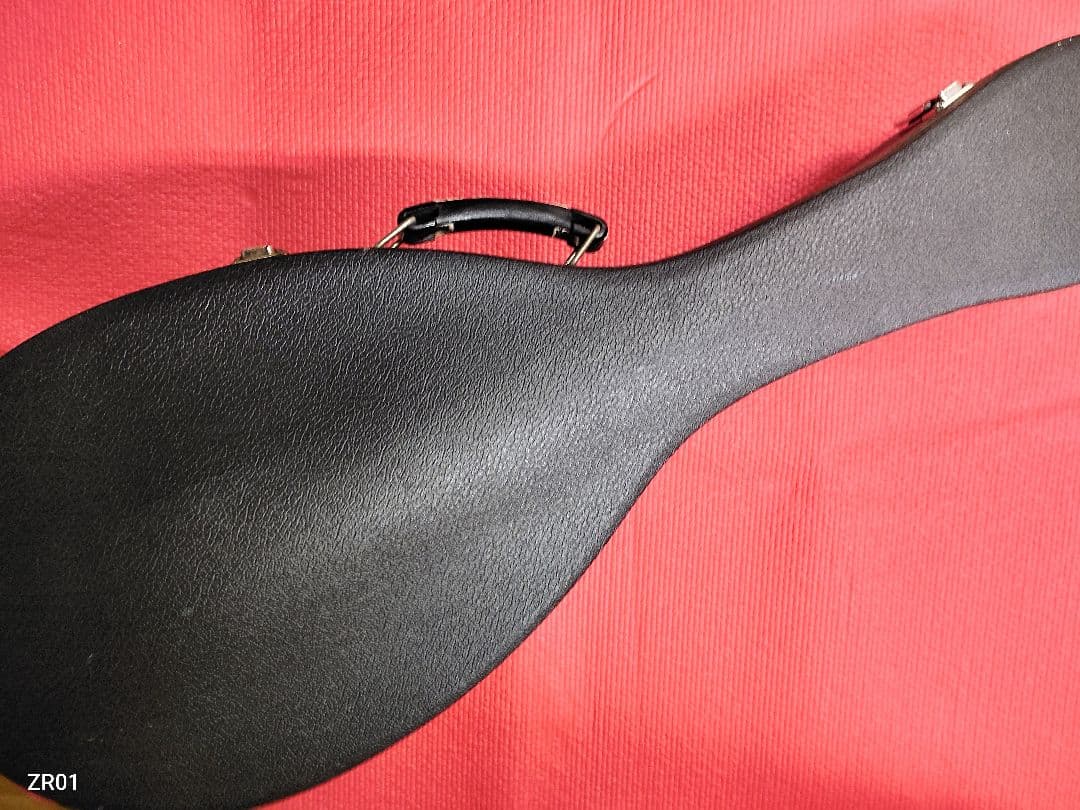 SUZUKIマンドリン　MDー4マンドラ 本体 8弦 ケース付き