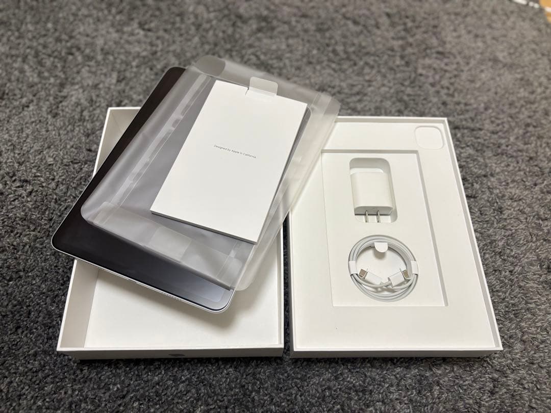 iPad Pro (11インチ) 第3世代 128GB ESRケース付き