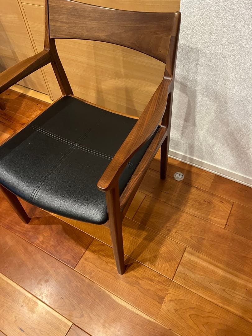 【かえるさん専用】ウォールナットアームチェア❶関家具