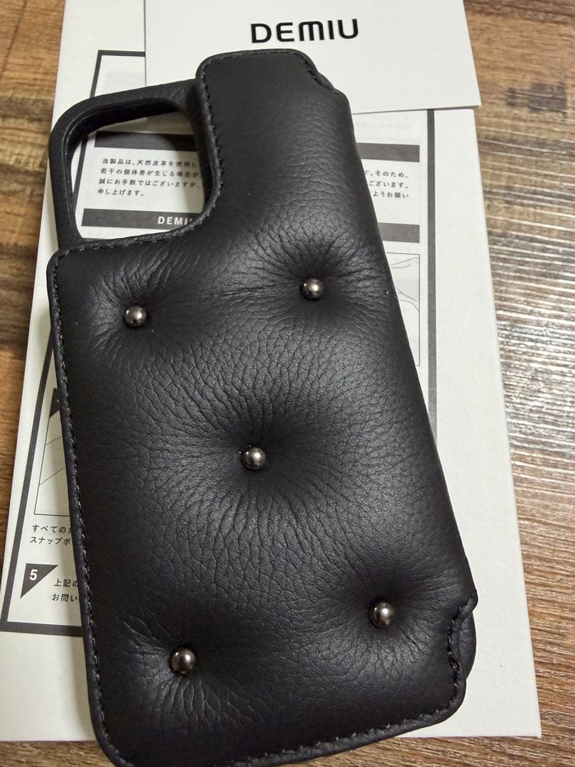 新品未使用　DEMIU レザー iPhone16 ケース カードポケット付き