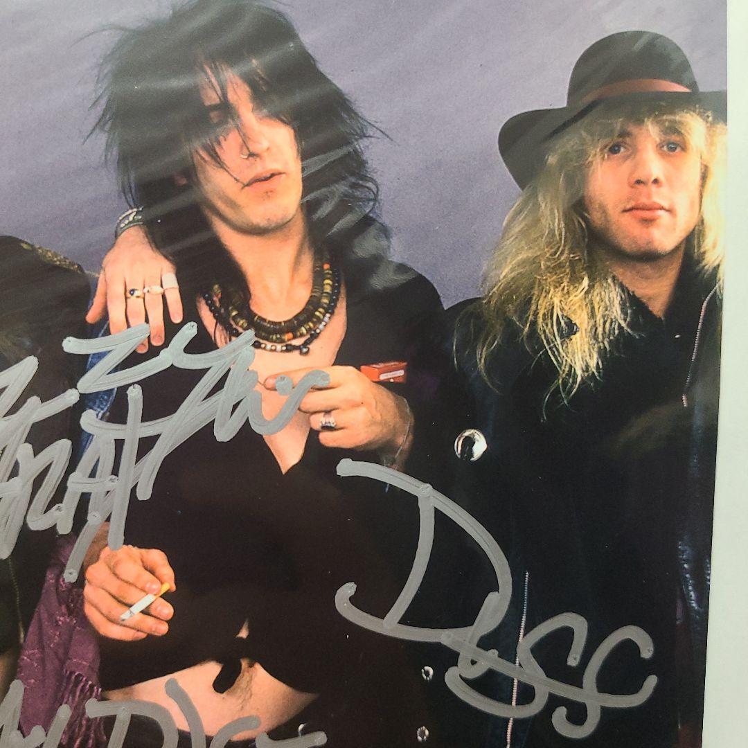 ガンズ・アンド・ローゼズ メンバーサイン入り写真+証明書