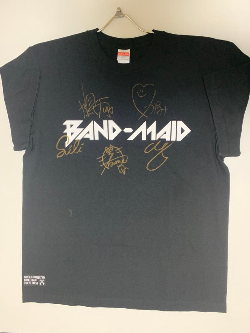 BAND-MAID メンバー全員直筆サイン入りTシャツ
