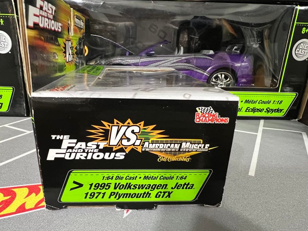 ミニカー FAST&FURIOUS JETTA VS PLYMOUTH GTX