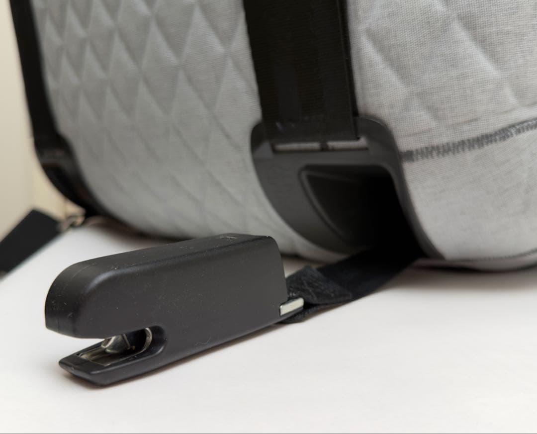 4Pets Caree 車載クレート ISOFIX付 小型犬 犬猫 ハードタイプ