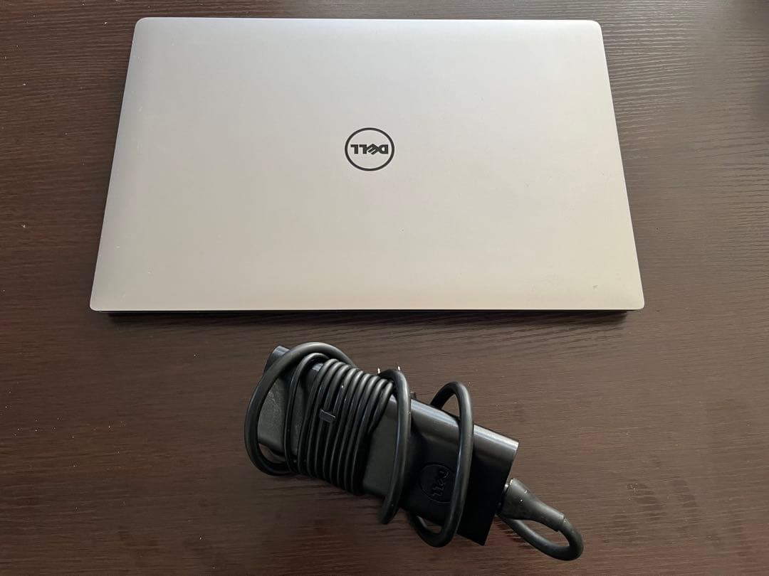 DELL XPS 15インチ ノートPC 本体 ACアダプター付き