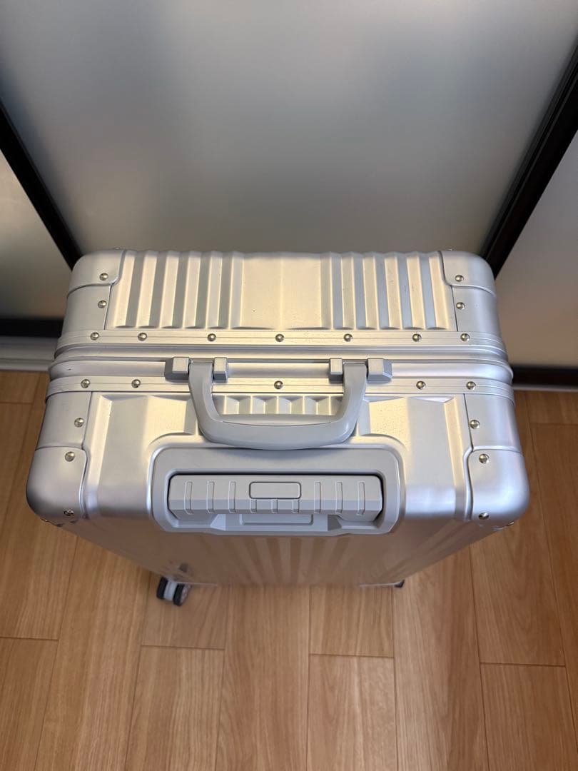 【美品】メルセデス・ベンツ アルミニウムキャリーケース