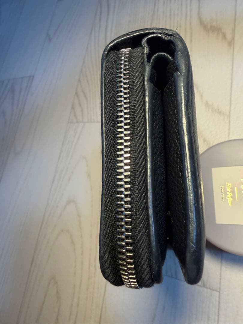 サンローラン　二つ折り財布 黒