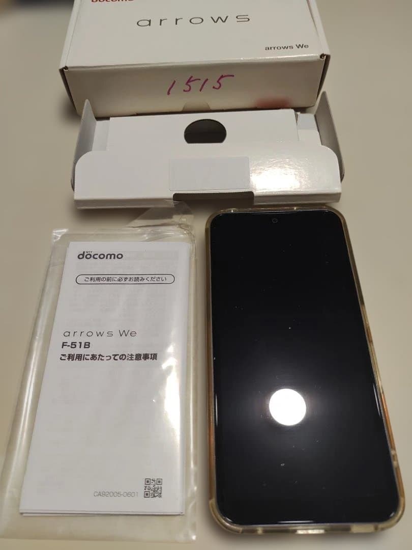 docomo arrows We F-51B 本体