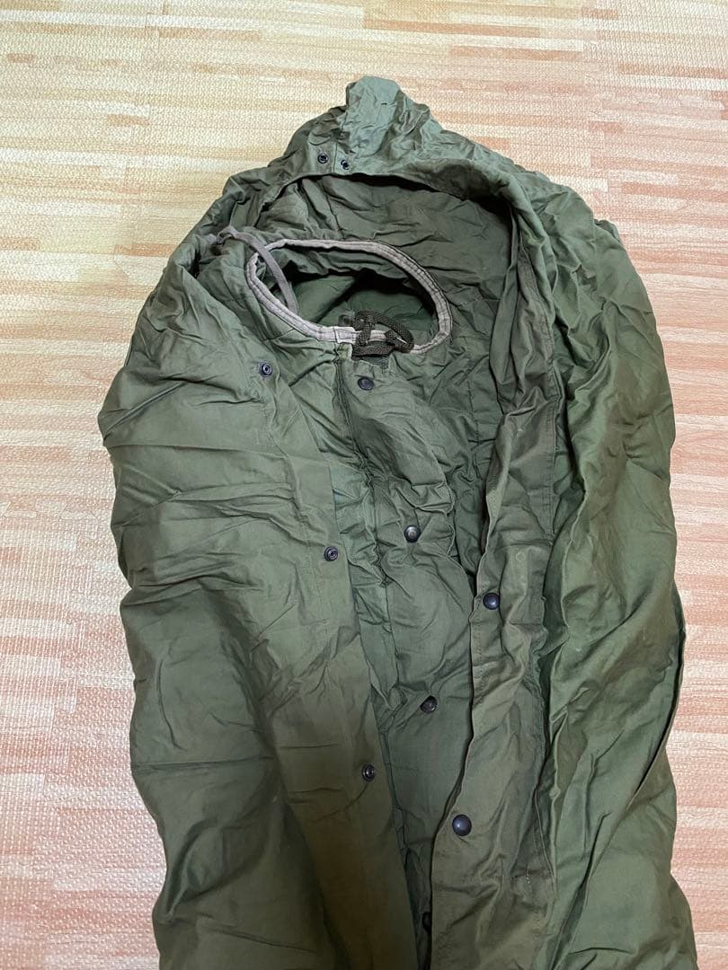 米軍実物　スリーピング　寝袋　シュラフ　カバー、収納袋付き