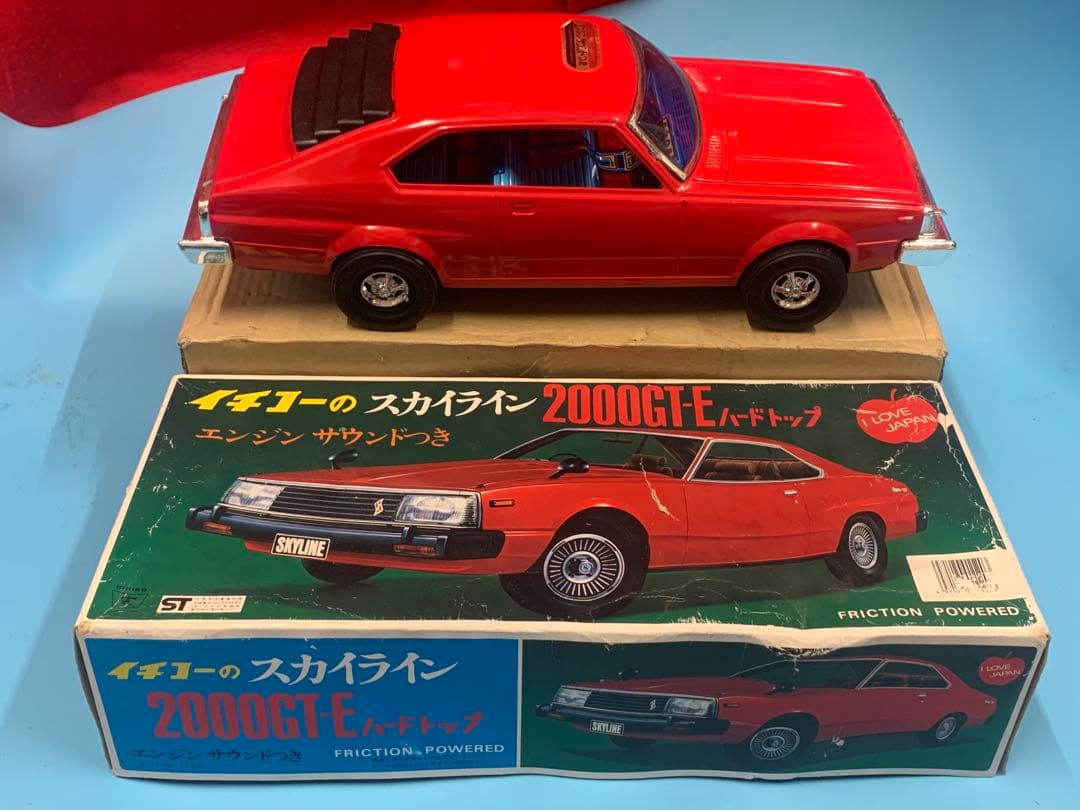 スカイライン 2000GT-E 赤 フリクション式