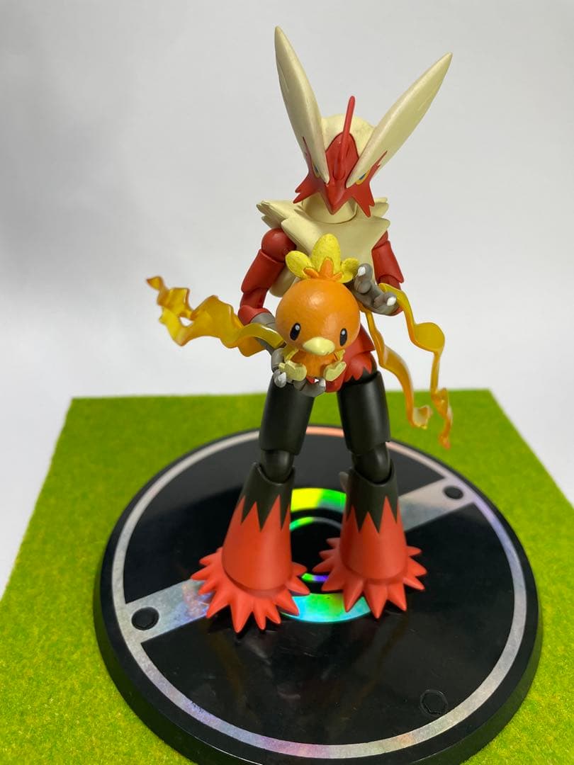 S.H. フィギュアーツ D-Arts メガブラジケン ポケモンバンダイ2014