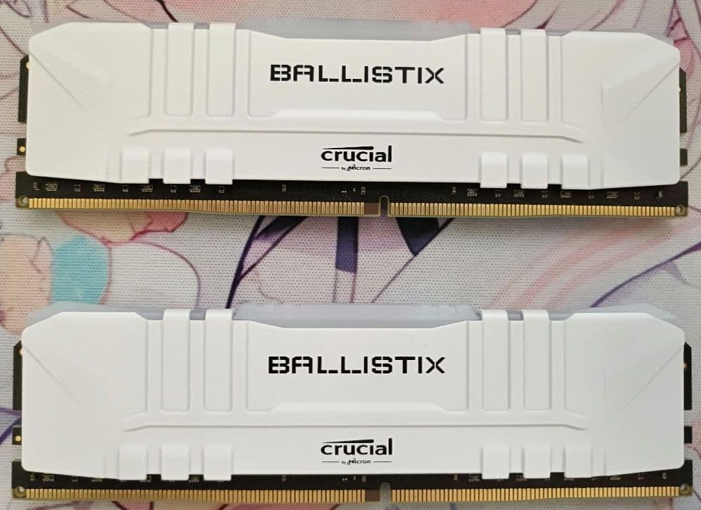 Crucial DDR4-3600 32GB(16GB×2)RGB 白