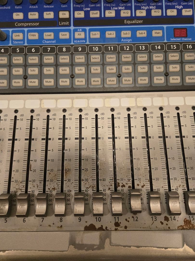 【PreSouns】卓上デジタルミキサーStudioLIVE16.4.2AI