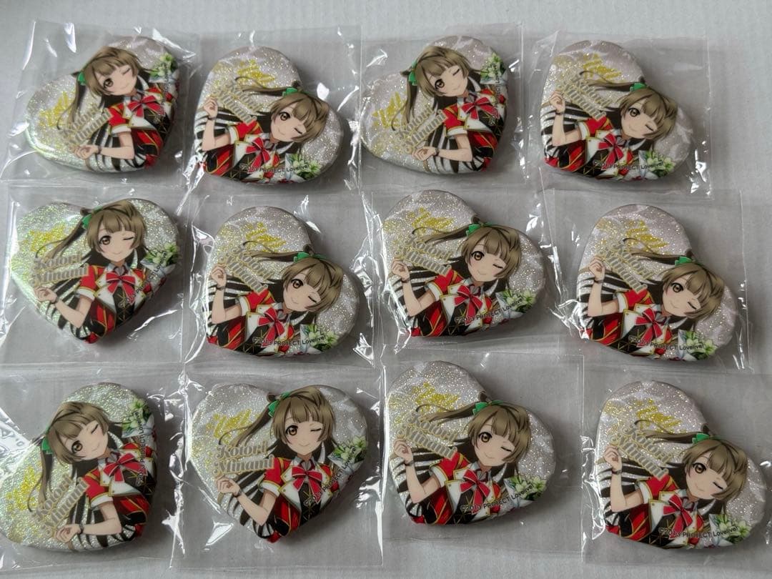 ラブライブTVアニメ放送10周年記念 海外限定南ことりハ一ト缶バッジ12点セット