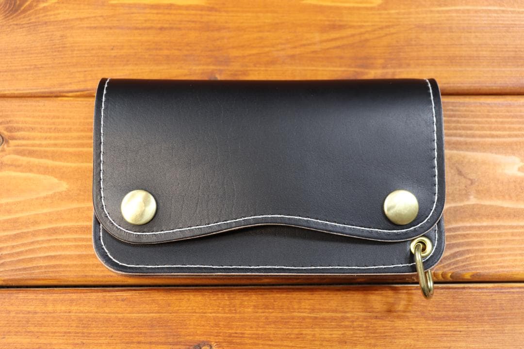 ミドルラッカーウォレット　栃木レザー 真鍮 3層収納たっぷり