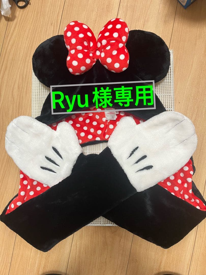 早い者勝ち　ディズニー　ミニーマウス　手袋付き　マフラーファンキャップ