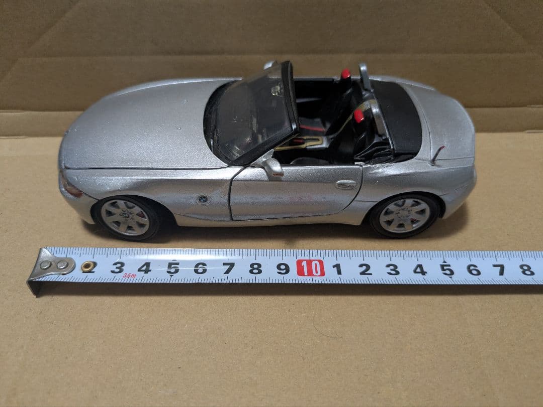 BMW Z4 シルバー　ミニカー　1/24