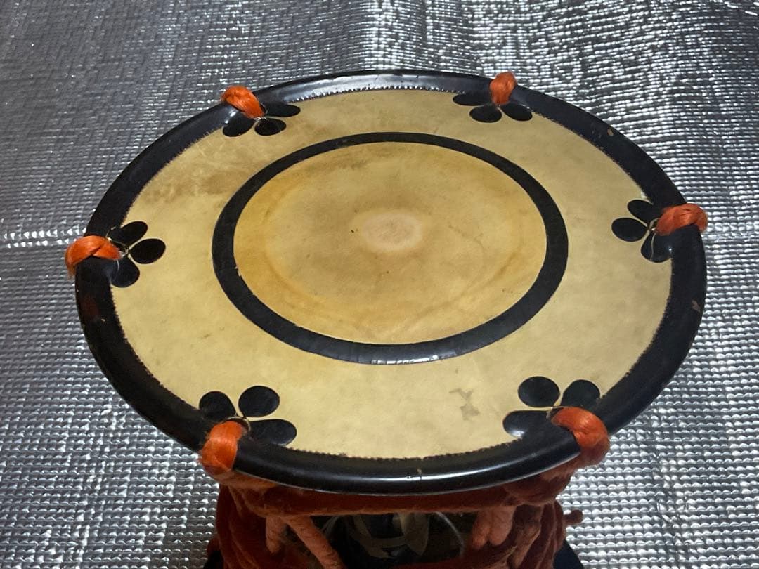 鼓／年代物。金時絵【汚れ、鼓裏にヒビ割れが少しだけ御座います。】