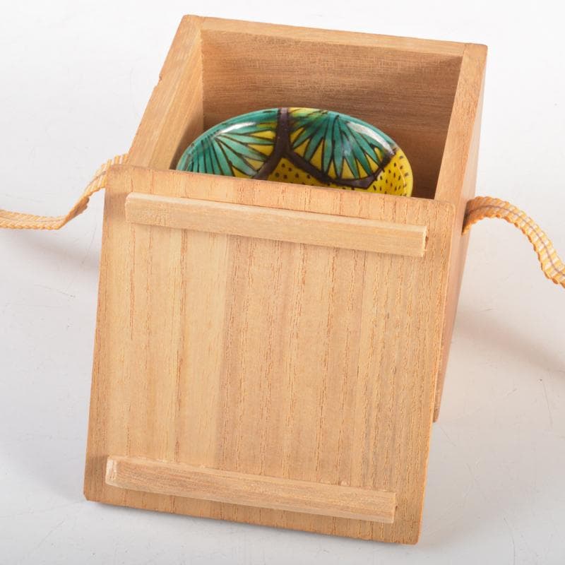 九谷焼　青手九谷　青泉窯　北出不二雄作　ぬりうめ手　蝶文盃　共箱　C　R6966