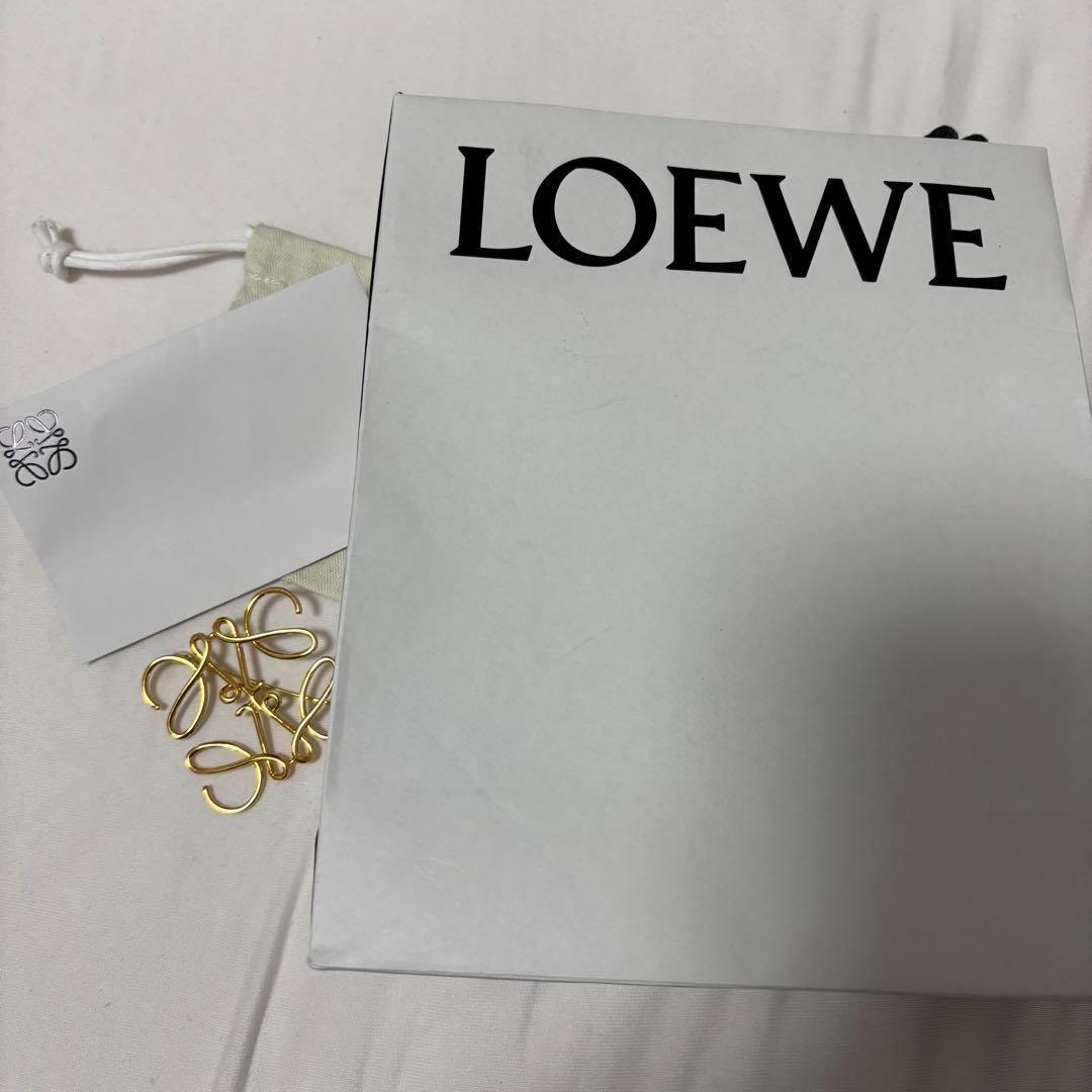 LOEWE リボンモチーフ ブローチ
