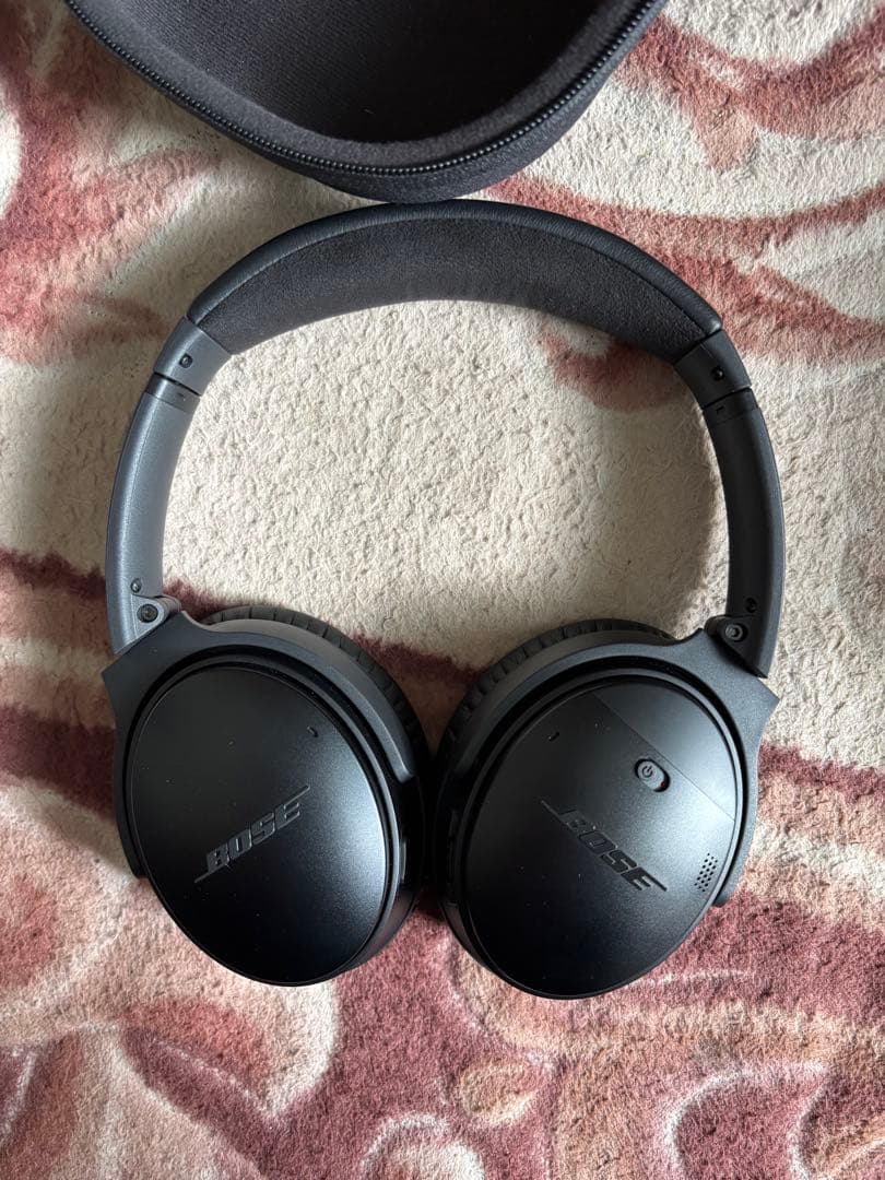 Bose ワイヤレスヘッドホン 専用ケース付き