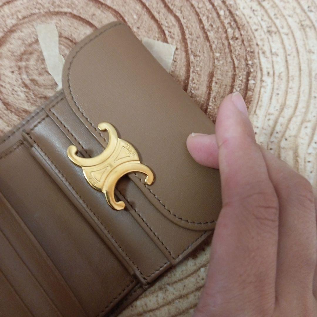 セリーヌベージュ レザー 三つ折り財布 ゴールド金具