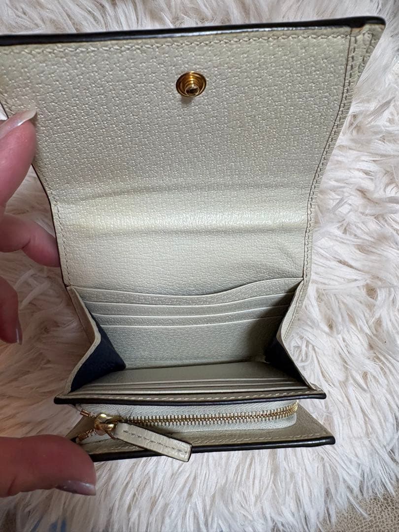 GUCCI GGロゴ 二つ折り財布 アイボリー