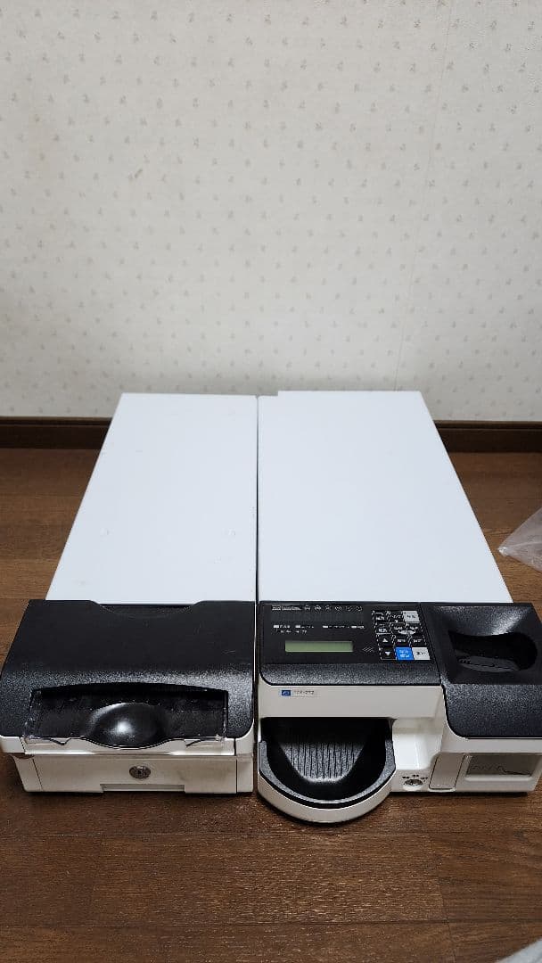 【新紙幣不可-新硬貨対応】自動釣銭機　富士電機　ECS-777