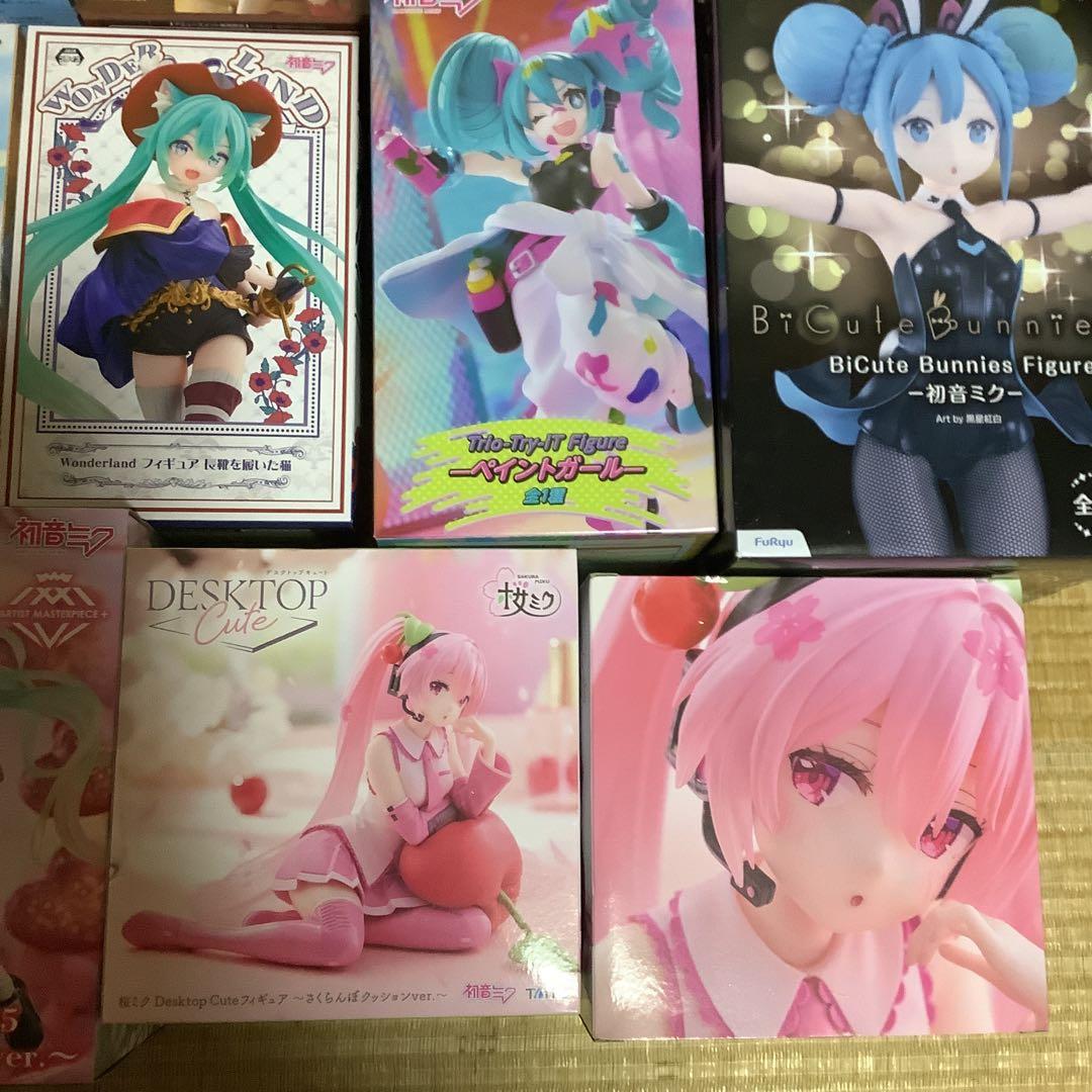 J*2様 初音ミク　アミューズ景品フィギュアまとめ売り⑦