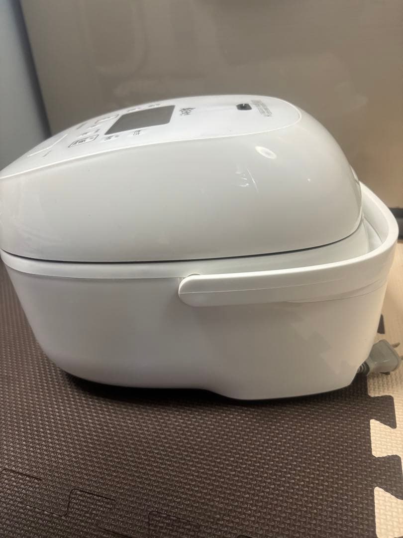 TOSHIBA 圧力IH 真空IH 炊飯器炎匠炊きrc-10vrr 2022年製
