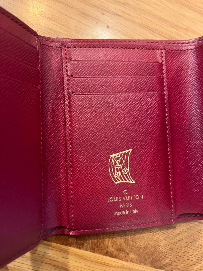 Louis Vuitton モノグラム ヴィクトリーヌ三つ折り財布