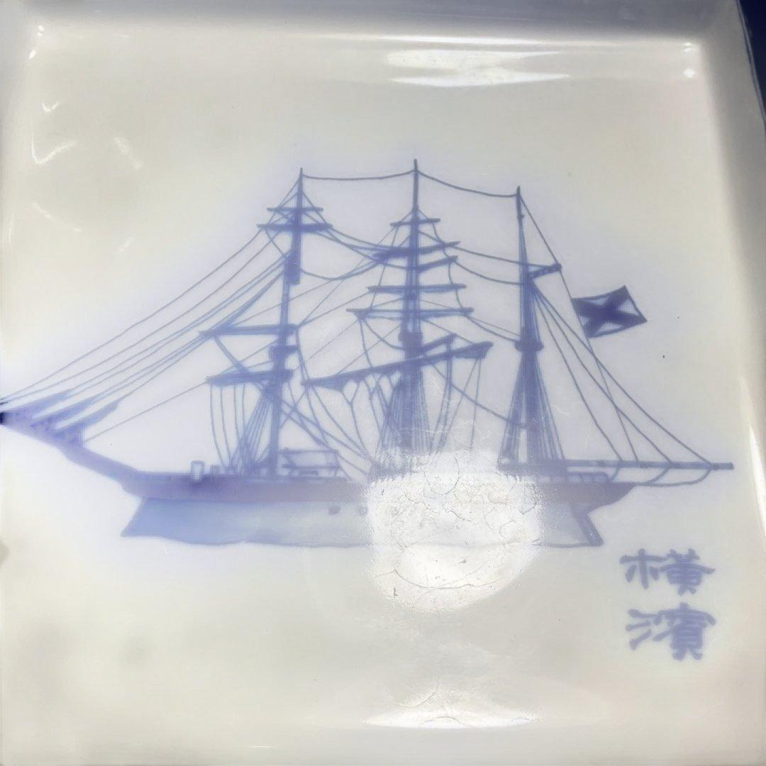 横浜南蛮柄絵図の絵皿