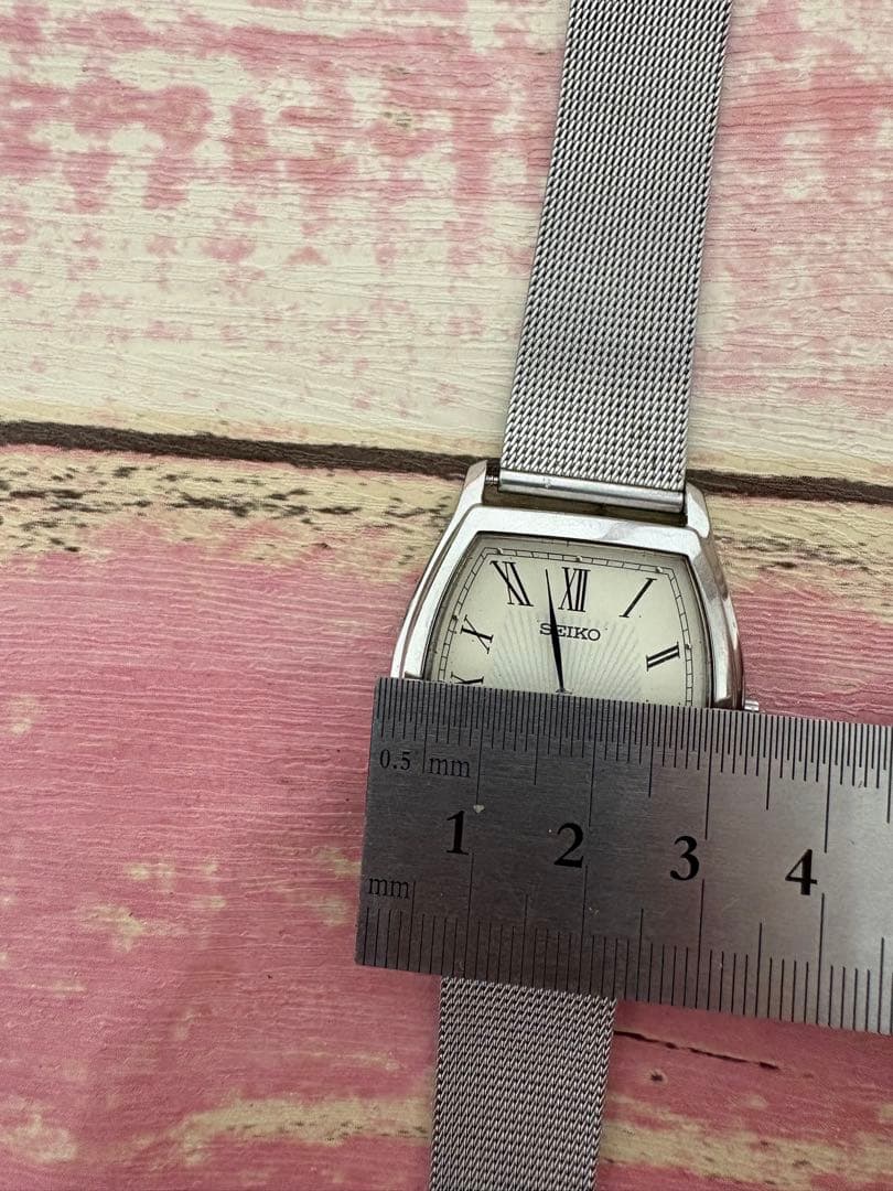 希少 SEIKO スモールセコンド 白ローマン ブルースチール針　稼働品