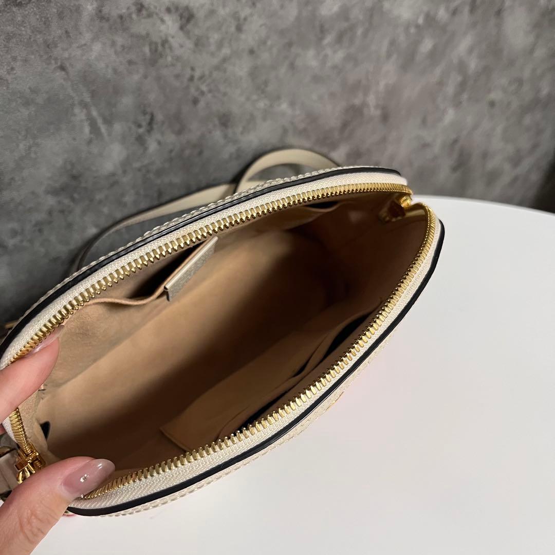 GUCCI フローラ　フラワープリント ショルダーバッグ