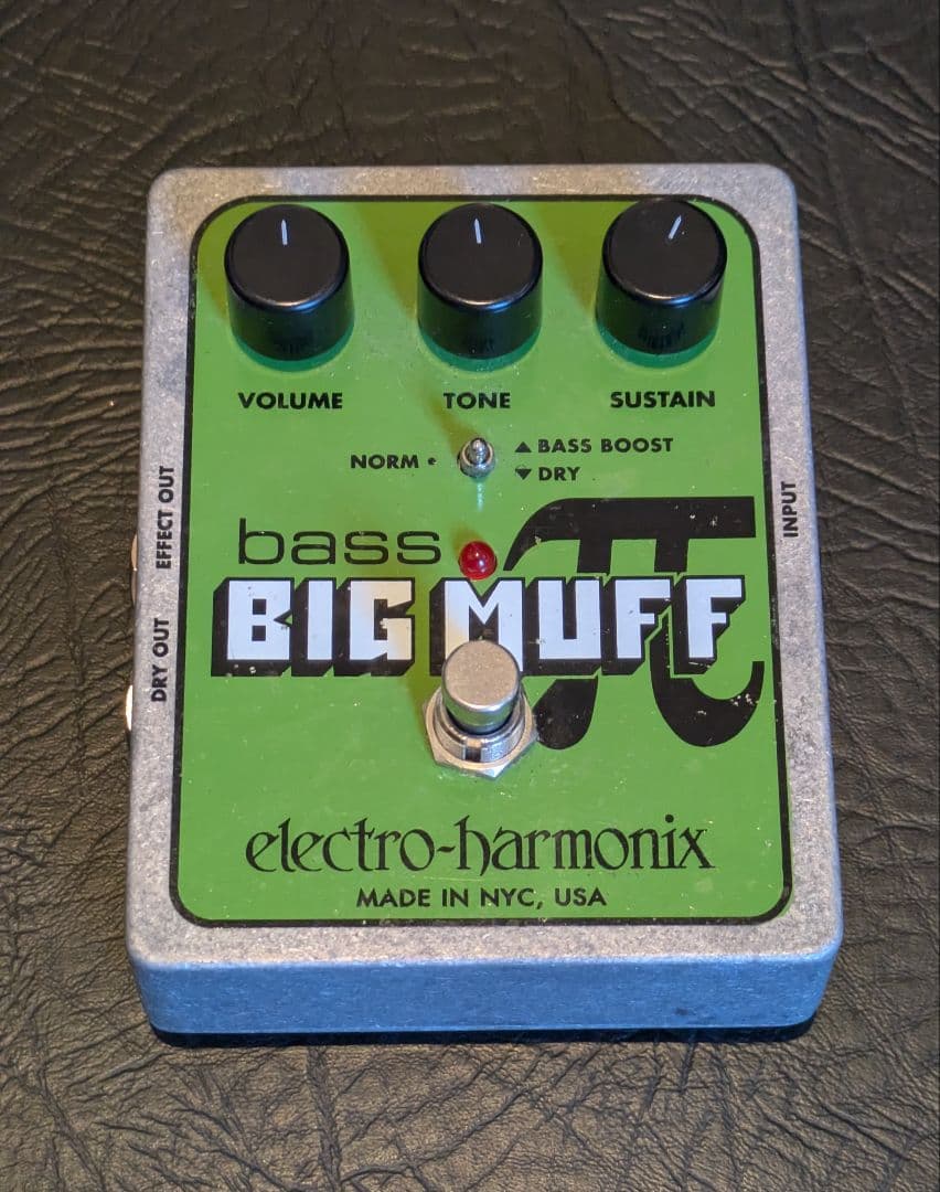 ベースビッグマフ　electro-harmonix bass BIG MUFF